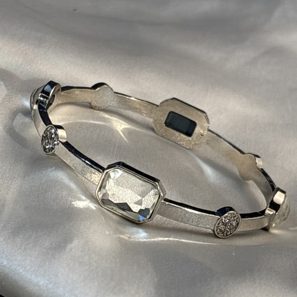 Very Sparkly Bangle Silver Tone Clear Stone Bracelet Bling Glam Stackable Estate - Picture 12 of 16